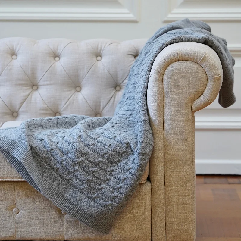 Rayon from bamboo blankets for a silky and breathable feelTop Cashmere Throw