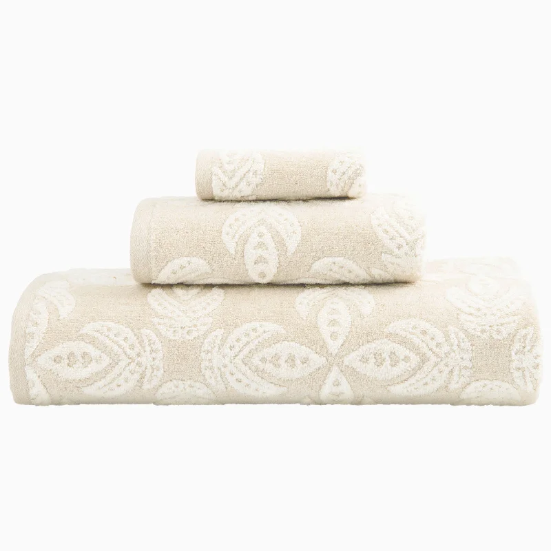 Adjustable Pillows for Customized ComfortDasati Linen Bath Towel