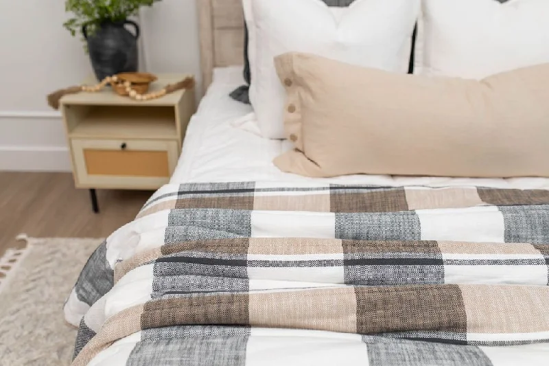 Mohair blankets with a unique sheen and softnessErin Luxe Blanket