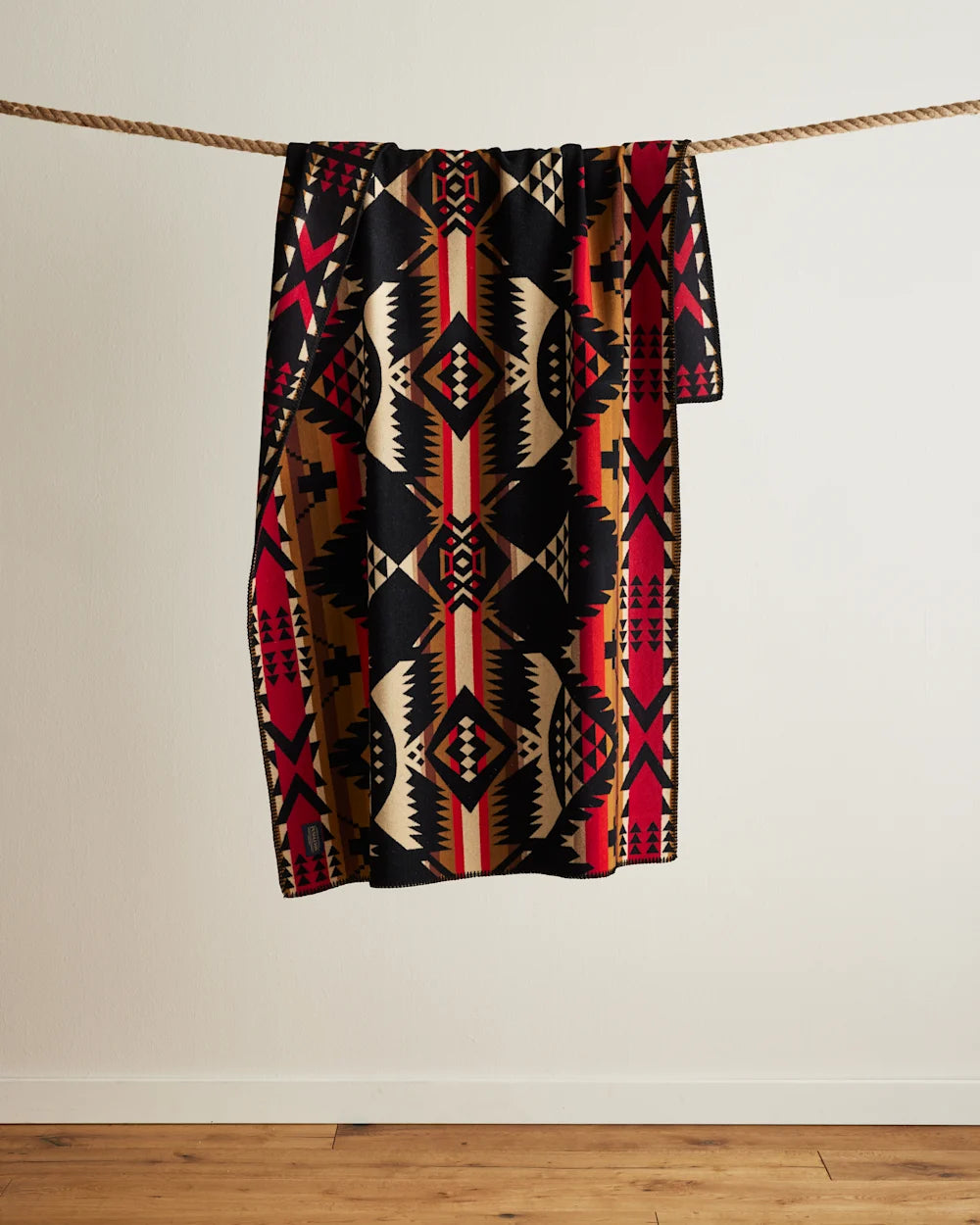 Chenille blankets with a thick and fuzzy textureNehalem Saddle Blanket