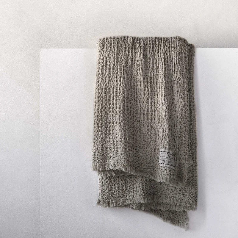 Recycled polyester blankets for an eco - conscious optionFlocca Linen Blanket - Elk